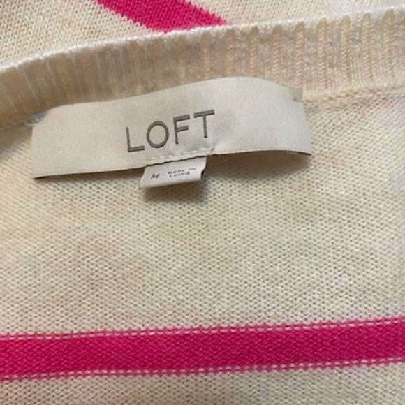 Loft Cream/Pink V-neck Knit sweater. size M - Picture 4 of 4